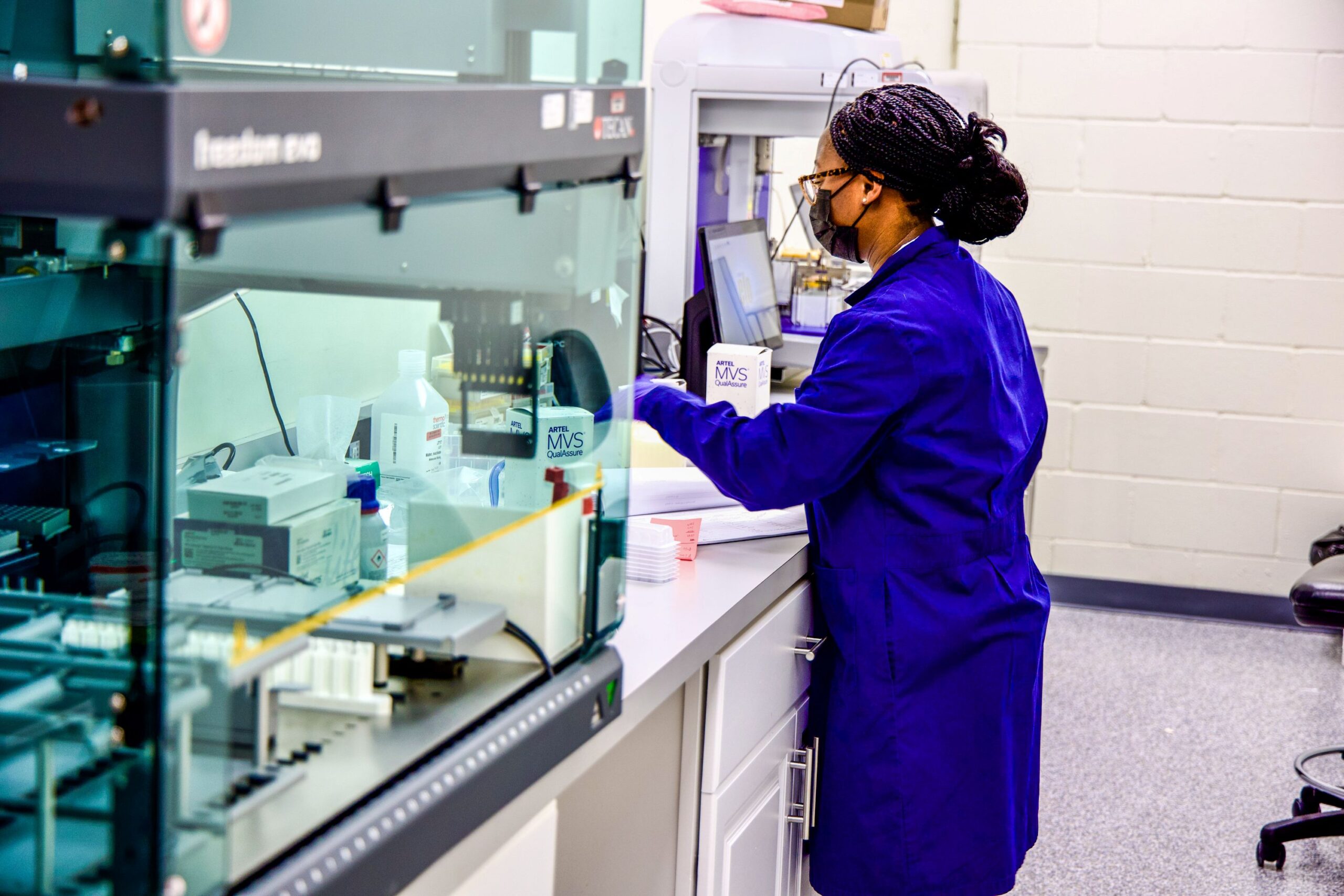 potency-and-cell-based-assay-center-opened-by-avance-biosciences